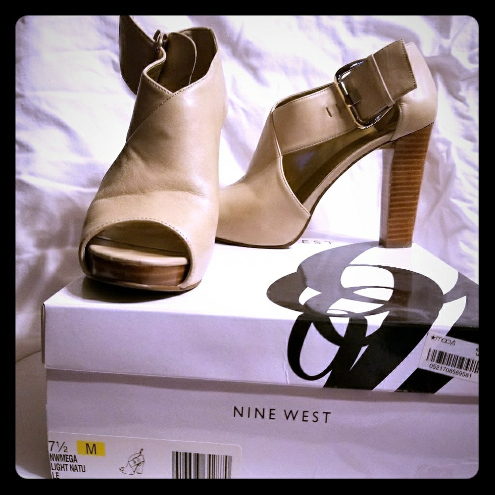 Women's shoes